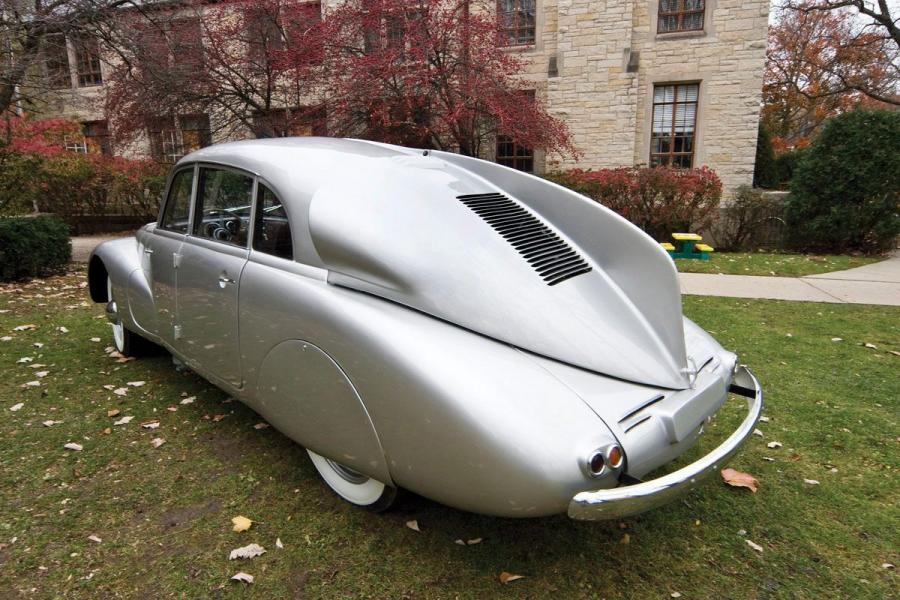  Tatra T87 Sedan 1946 года  (фото 3 из 3)